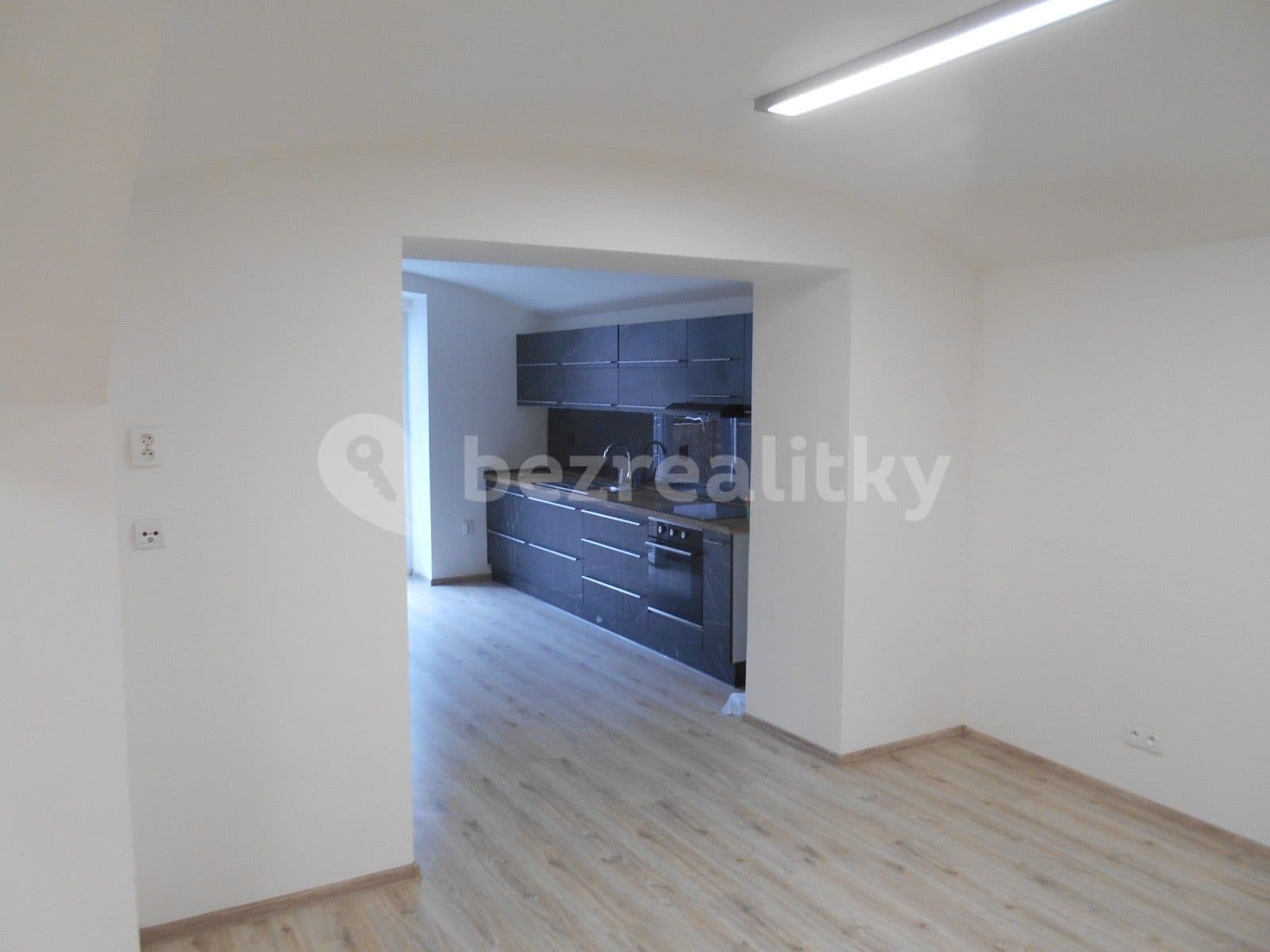 Pronájem bytu 2+kk 57 m², Louny, Ústecký kraj Pronájem bytu 2+kk 57 m², Louny, Ústecký kraj