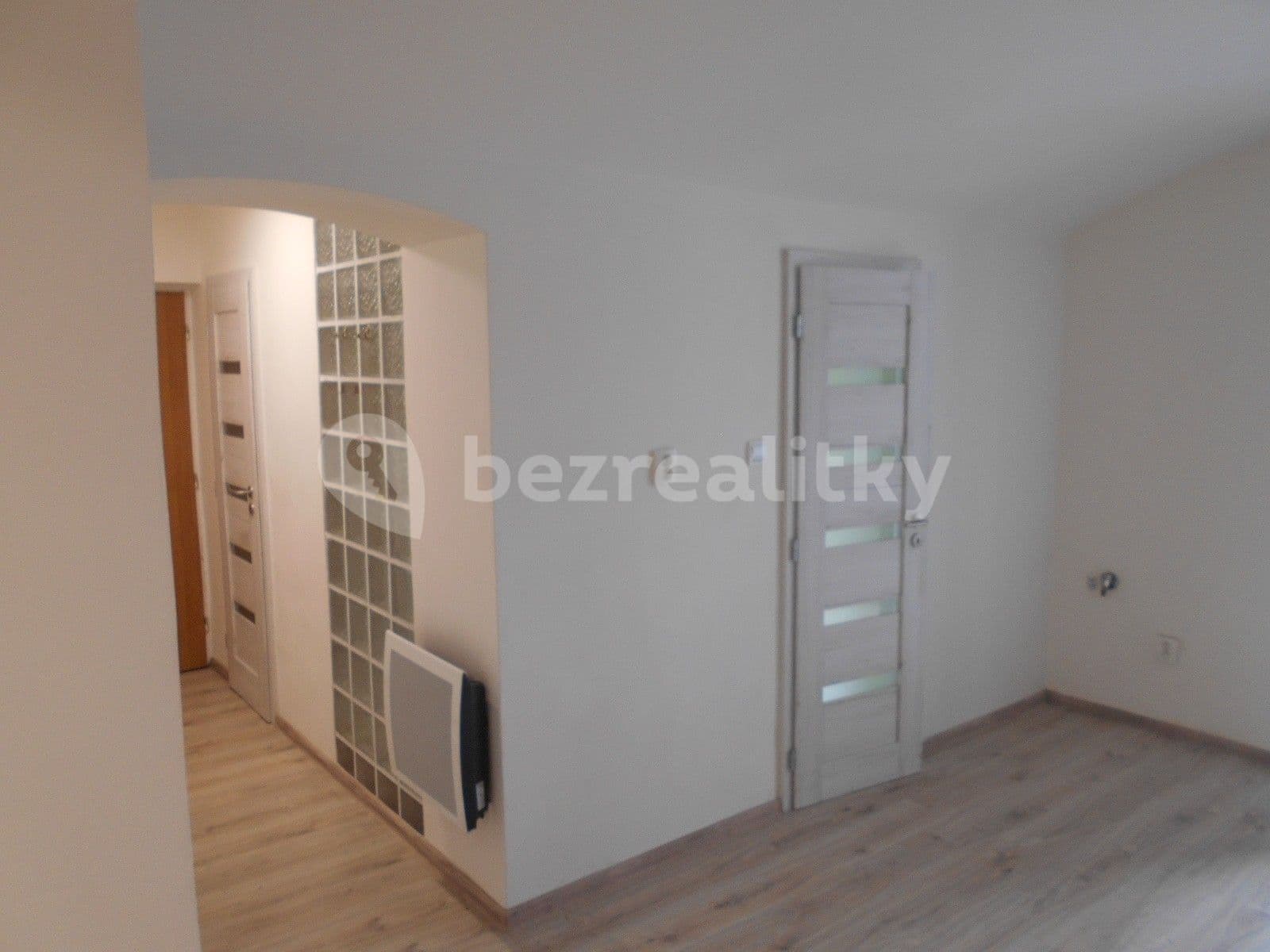 Pronájem bytu 2+kk 57 m², Louny, Ústecký kraj Pronájem bytu 2+kk 57 m², Louny, Ústecký kraj