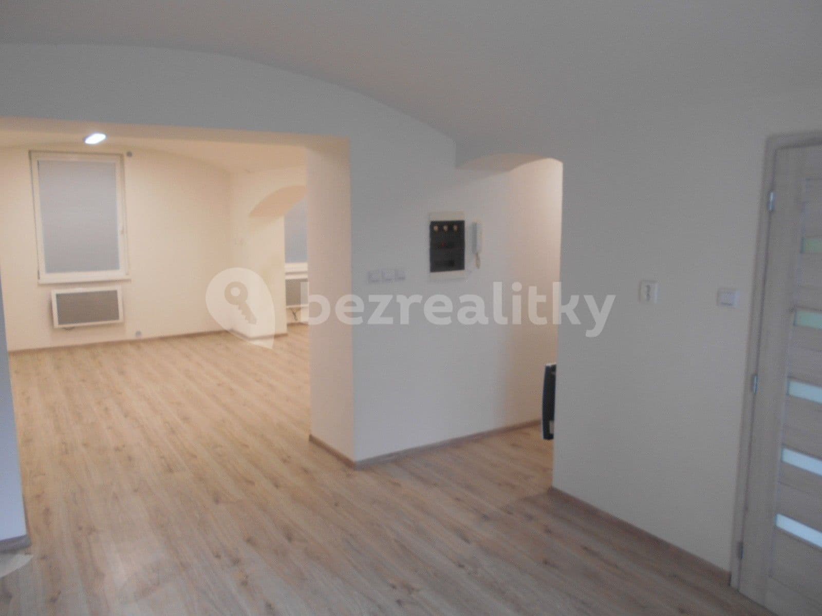 Pronájem bytu 2+kk 57 m², Louny, Ústecký kraj Pronájem bytu 2+kk 57 m², Louny, Ústecký kraj