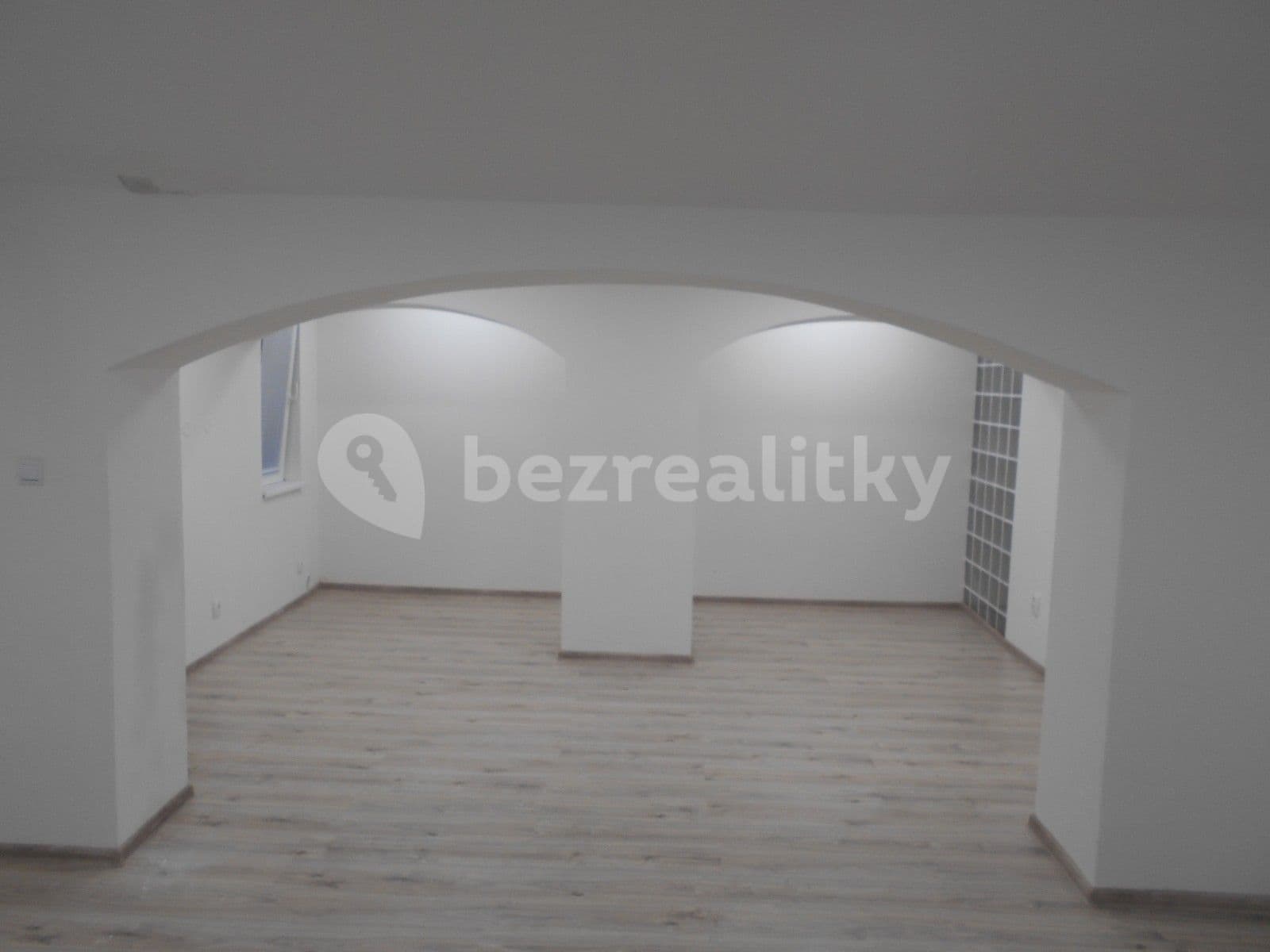Pronájem bytu 2+kk 57 m², Louny, Ústecký kraj Pronájem bytu 2+kk 57 m², Louny, Ústecký kraj