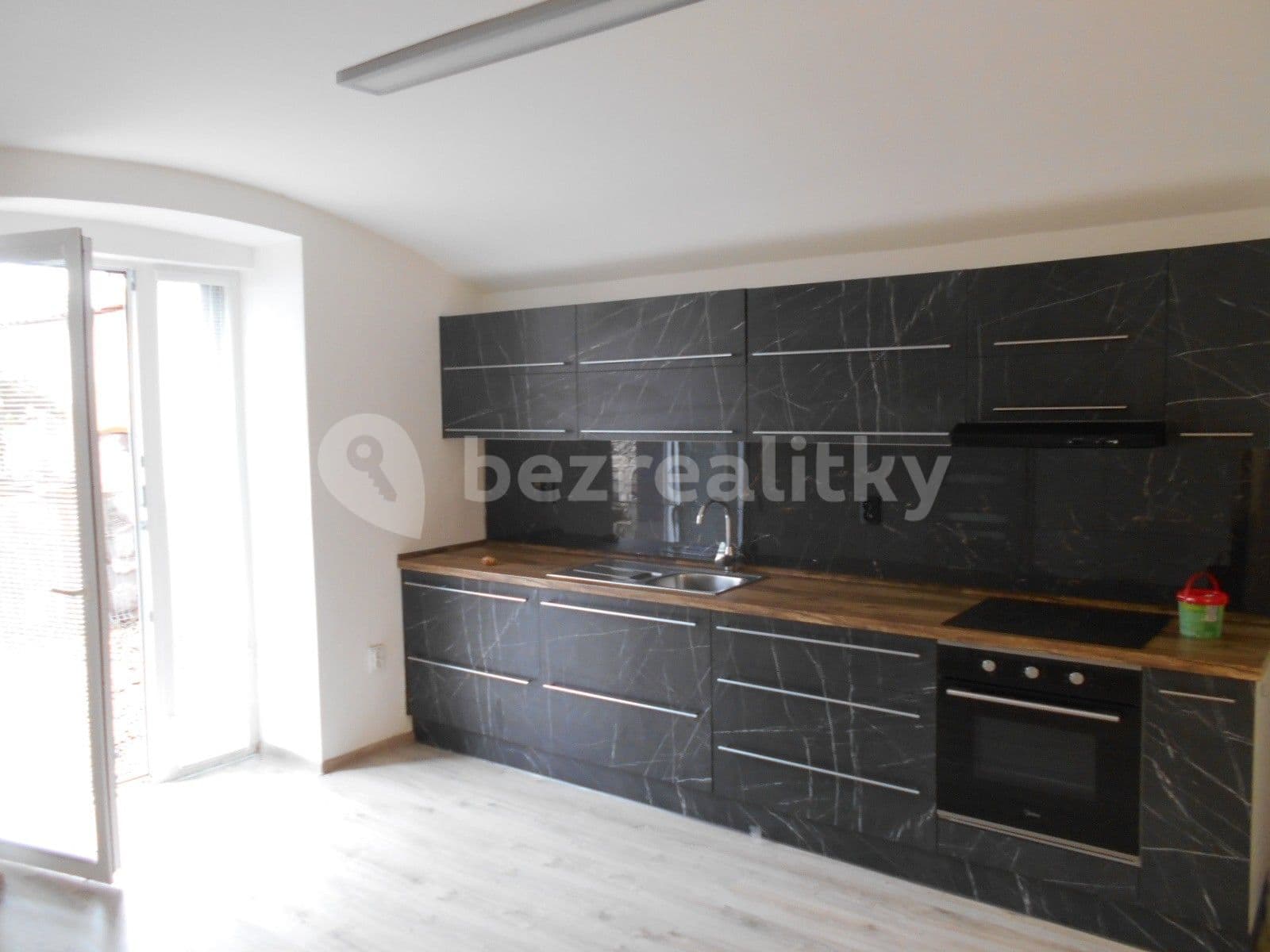 Pronájem bytu 2+kk 57 m², Louny, Ústecký kraj Pronájem bytu 2+kk 57 m², Louny, Ústecký kraj