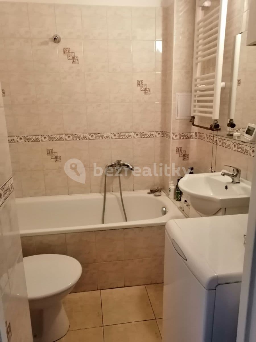 Pronájem bytu 1+kk 30 m², Kolbenova, Praha, Praha Pronájem bytu 1+kk 30 m², Kolbenova, Praha, Praha