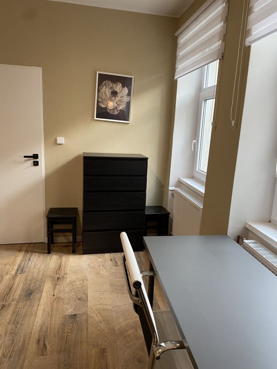 Pronájem bytu 35 m², Bělohorská, Praha, Praha Pronájem bytu 35 m², Bělohorská, Praha, Praha