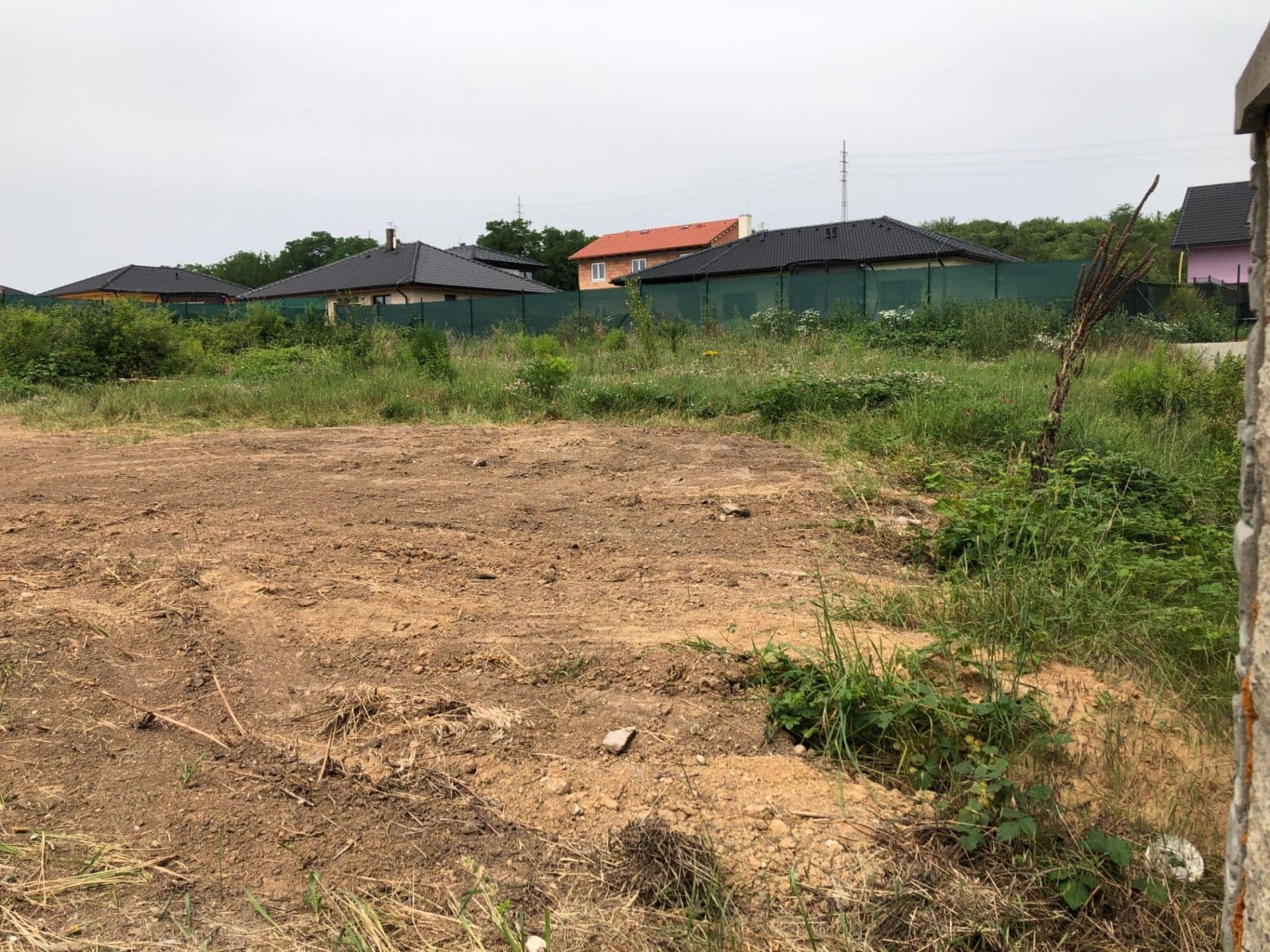 Prodej pozemku 1.105 m², Nad Rybníkem, Kralupy nad Vltavou, Středočeský kraj Prodej pozemku 1.105 m², Nad Rybníkem, Kralupy nad Vltavou, Středočeský kraj