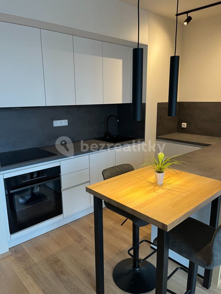 Pronájem bytu 1+kk 31 m², Heřmanická, Praha, Praha Pronájem bytu 1+kk 31 m², Heřmanická, Praha, Praha