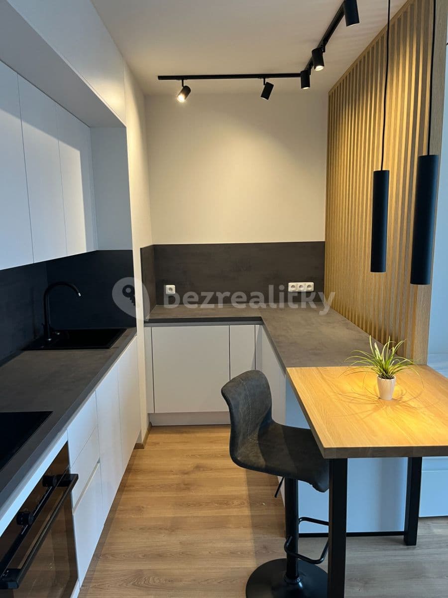 Pronájem bytu 1+kk 31 m², Heřmanická, Praha, Praha Pronájem bytu 1+kk 31 m², Heřmanická, Praha, Praha
