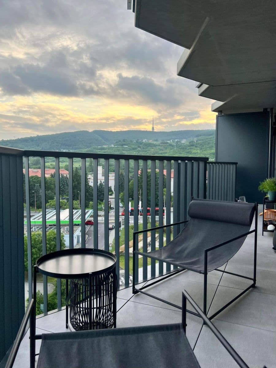 Pronájem bytu 2+1 57 m², Račianska, Nové Mesto, Bratislavský kraj Pronájem bytu 2+1 57 m², Račianska, Nové Mesto, Bratislavský kraj