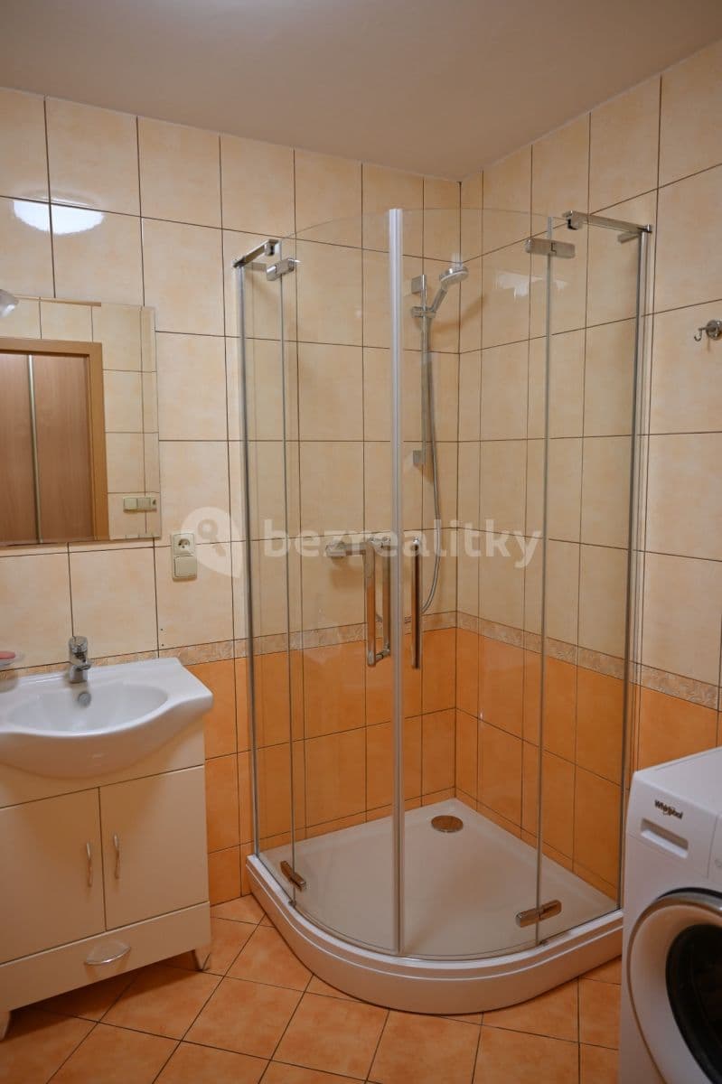 Pronájem bytu 3+1 68 m², Přímětická, Praha, Praha Pronájem bytu 3+1 68 m², Přímětická, Praha, Praha