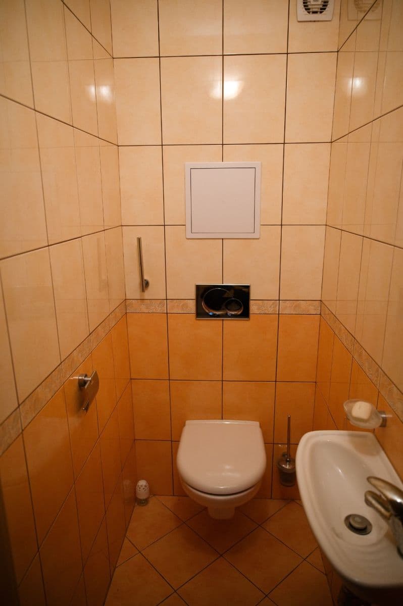 Pronájem bytu 3+1 68 m², Přímětická, Praha, Praha Pronájem bytu 3+1 68 m², Přímětická, Praha, Praha