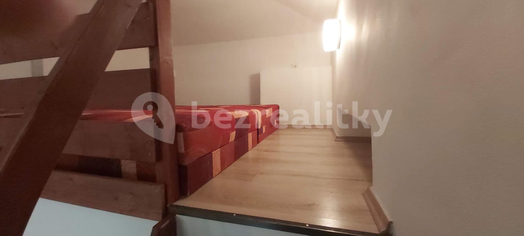 Pronájem bytu 1+1 35 m², Americká, Praha, Praha Pronájem bytu 1+1 35 m², Americká, Praha, Praha