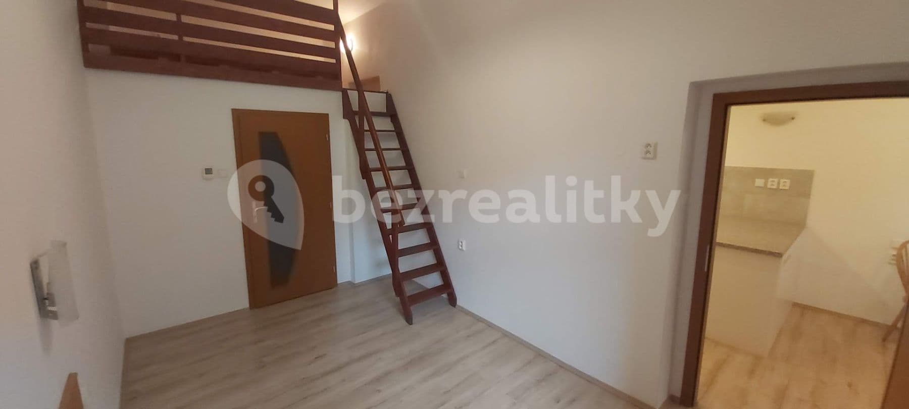 Pronájem bytu 1+1 35 m², Americká, Praha, Praha Pronájem bytu 1+1 35 m², Americká, Praha, Praha