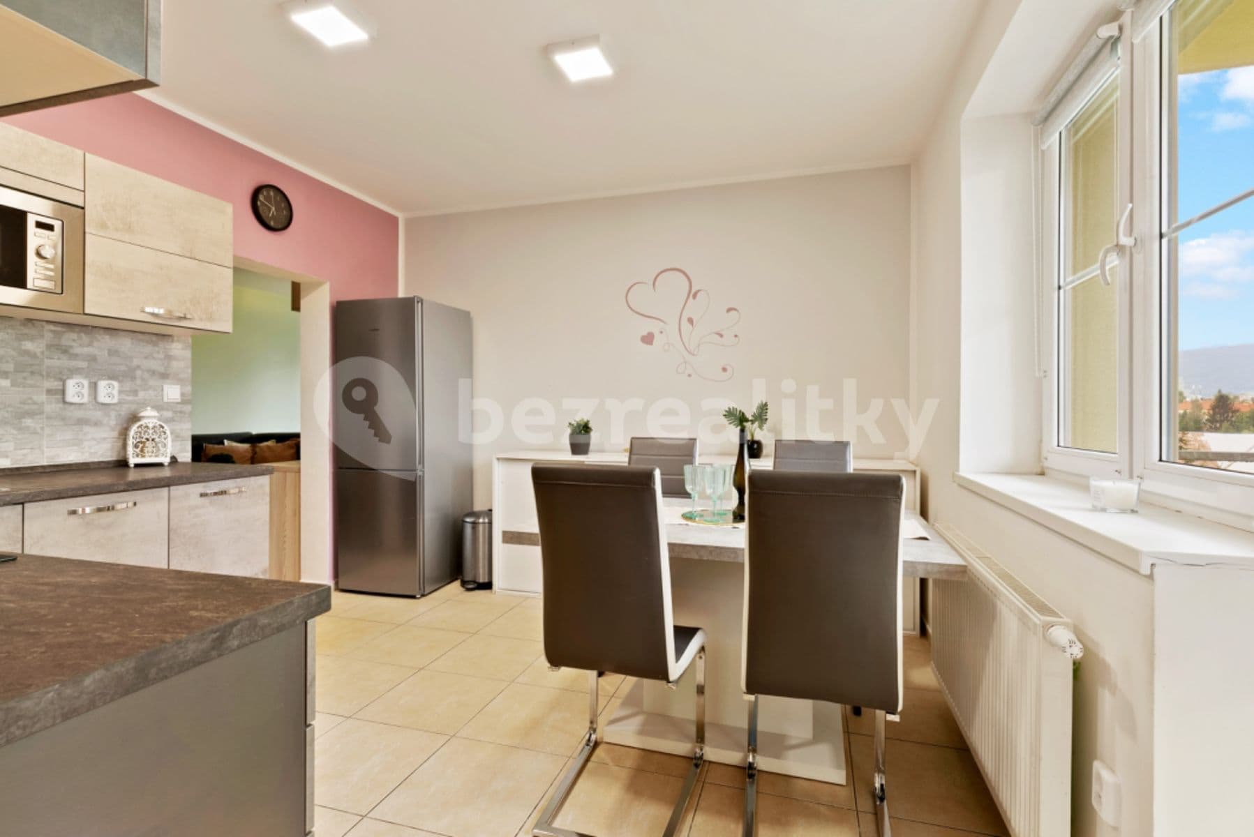 Pronájem bytu 3+1 83 m², Nádvorní, Liberec, Liberecký kraj Pronájem bytu 3+1 83 m², Nádvorní, Liberec, Liberecký kraj