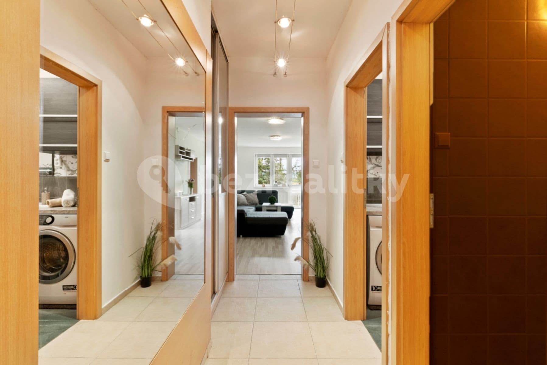 Pronájem bytu 3+1 83 m², Nádvorní, Liberec, Liberecký kraj Pronájem bytu 3+1 83 m², Nádvorní, Liberec, Liberecký kraj