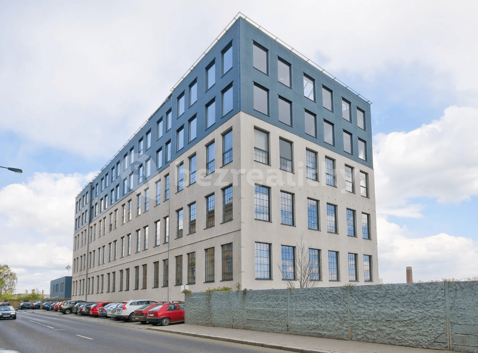 Pronájem bytu 1+kk 114 m², Křížová, Praha, Praha Pronájem bytu 1+kk 114 m², Křížová, Praha, Praha