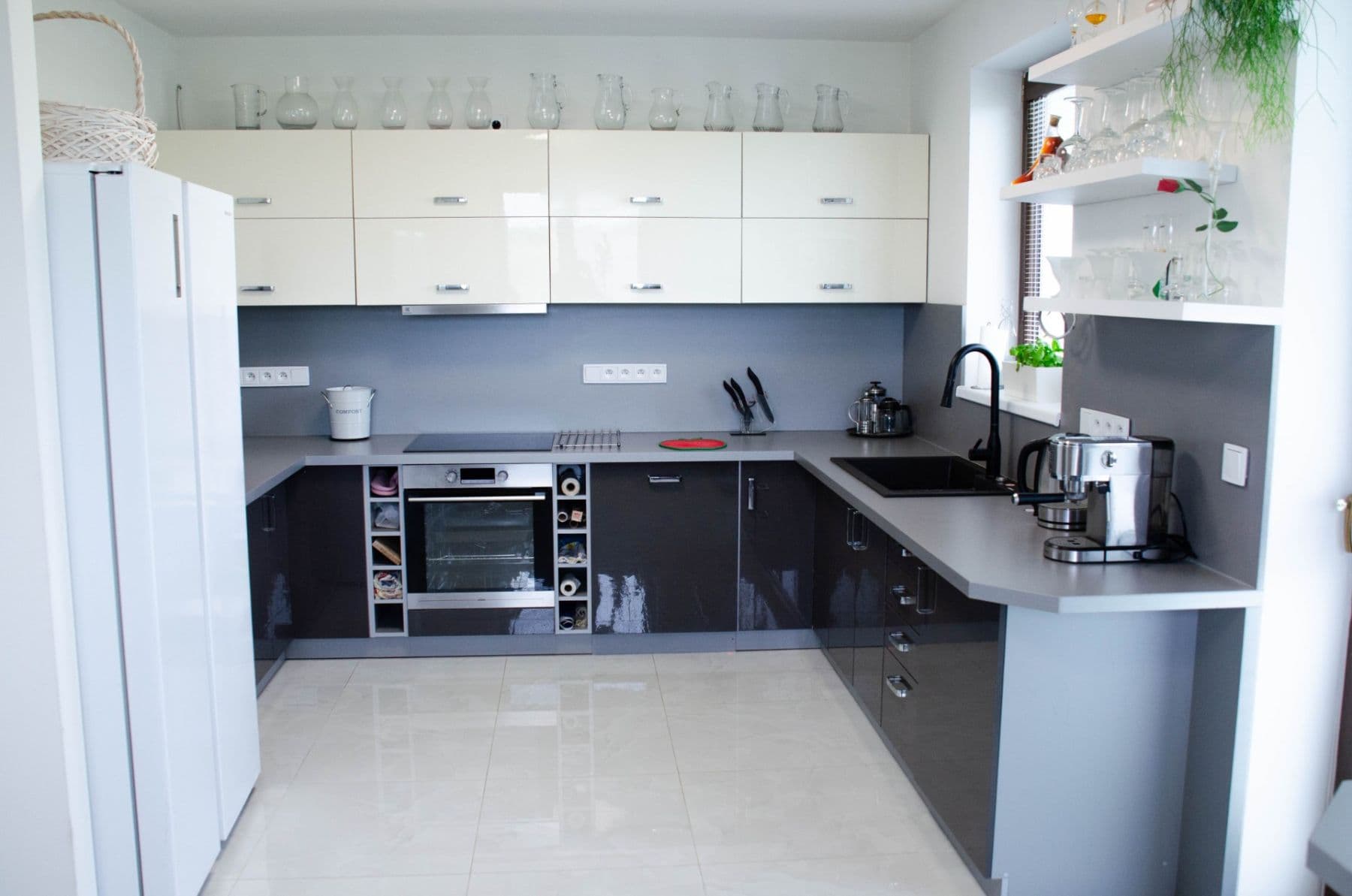Prodej domu 320 m², pozemek 2.223 m², Horčápsko, Středočeský kraj Prodej domu 320 m², pozemek 2.223 m², Horčápsko, Středočeský kraj