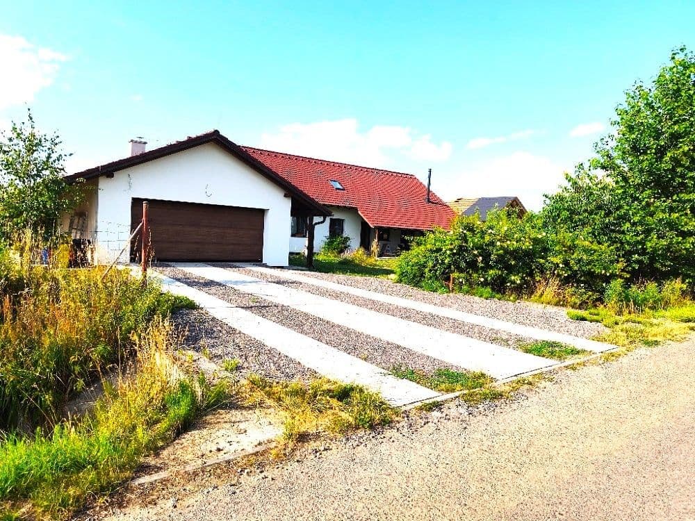 Prodej domu 320 m², pozemek 2.223 m², Horčápsko, Středočeský kraj Prodej domu 320 m², pozemek 2.223 m², Horčápsko, Středočeský kraj