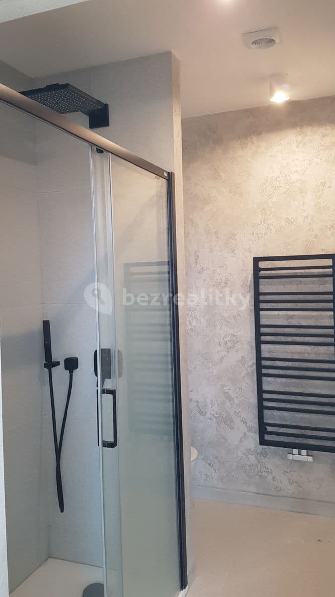 Pronájem bytu 1+1 52 m², Charlese de Gaulla, Praha, Praha Pronájem bytu 1+1 52 m², Charlese de Gaulla, Praha, Praha