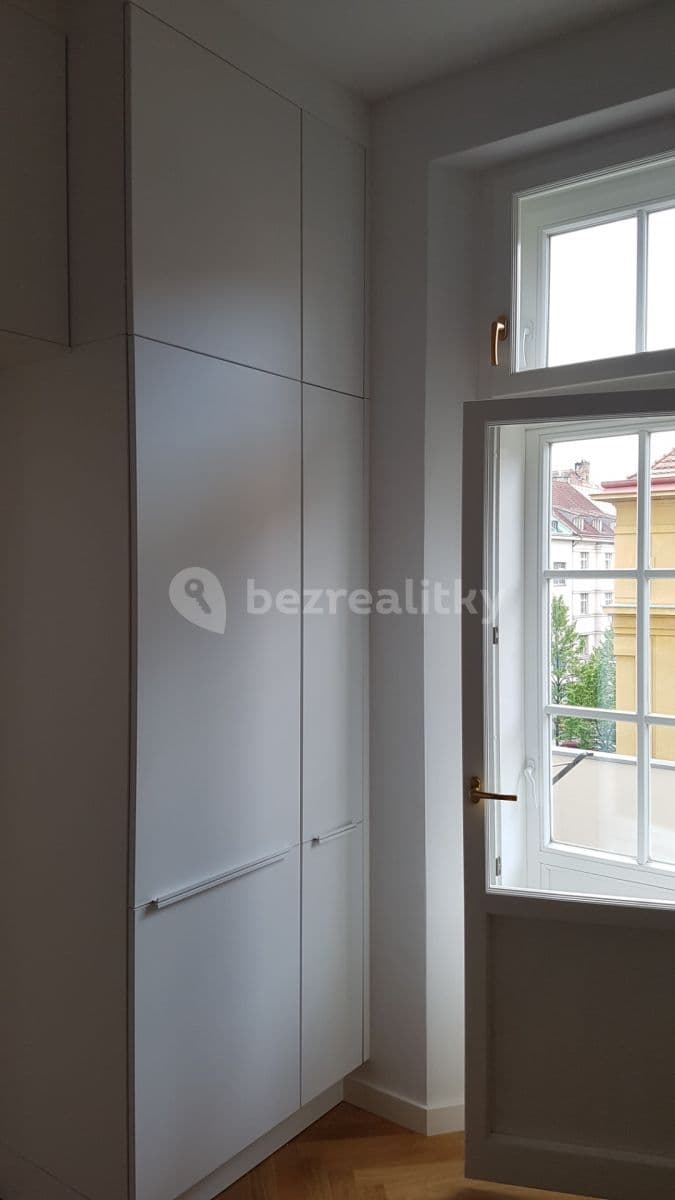 Pronájem bytu 1+1 52 m², Charlese de Gaulla, Praha, Praha Pronájem bytu 1+1 52 m², Charlese de Gaulla, Praha, Praha