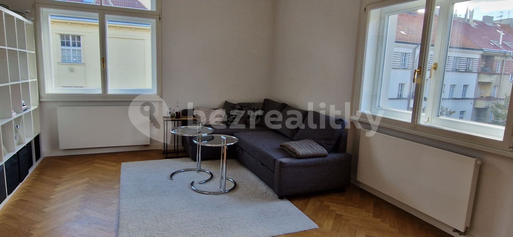 Pronájem bytu 1+1 52 m², Charlese de Gaulla, Praha, Praha Pronájem bytu 1+1 52 m², Charlese de Gaulla, Praha, Praha