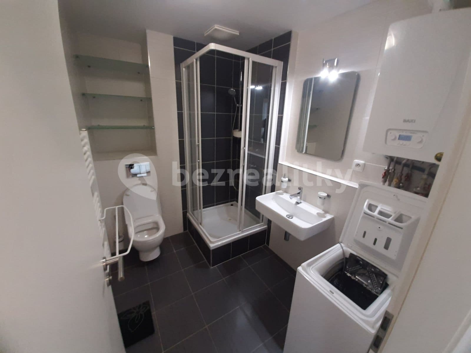 Pronájem bytu 1+kk 43 m², Pelušková, Praha, Praha Pronájem bytu 1+kk 43 m², Pelušková, Praha, Praha
