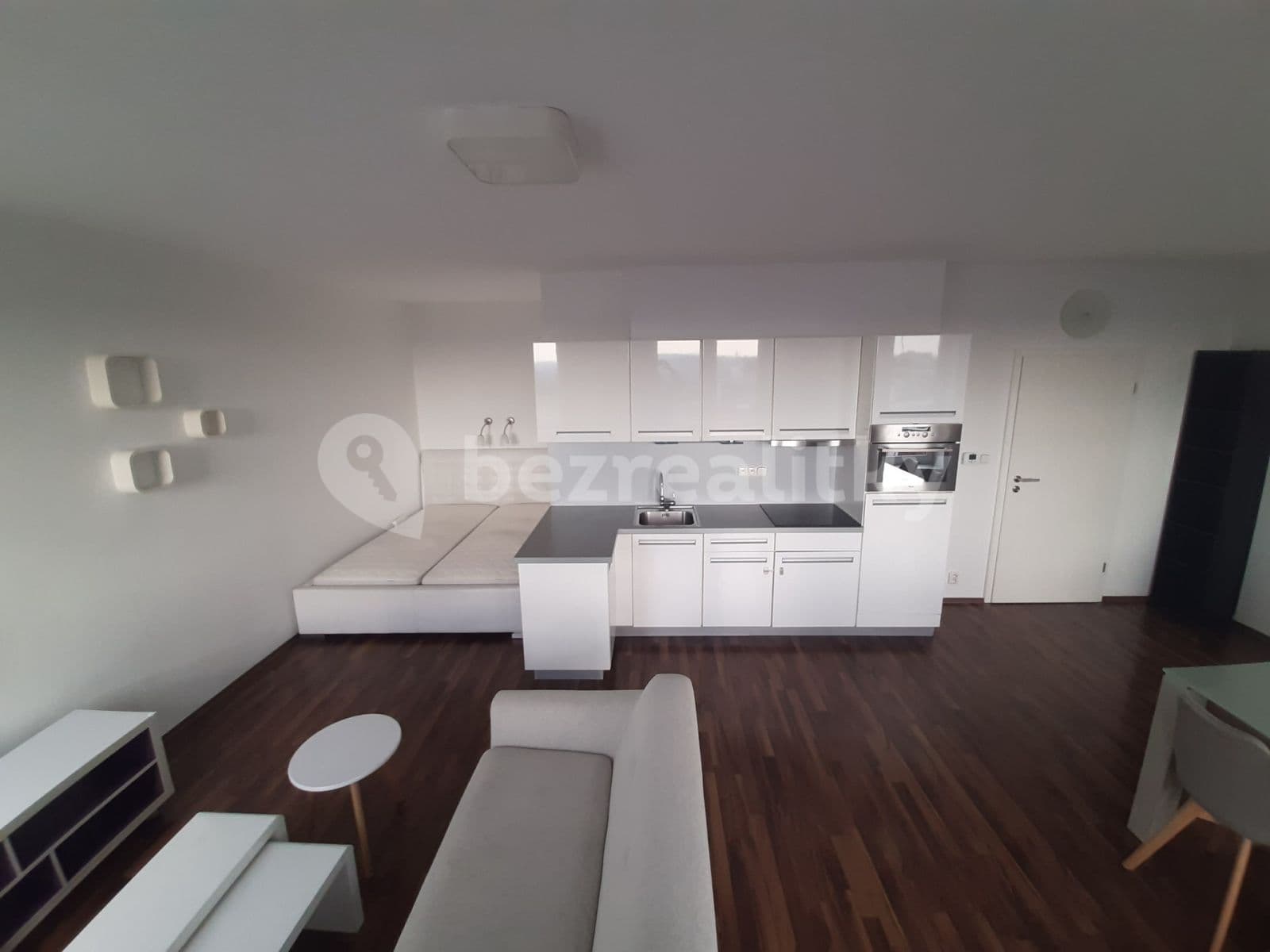 Pronájem bytu 1+kk 43 m², Pelušková, Praha, Praha Pronájem bytu 1+kk 43 m², Pelušková, Praha, Praha