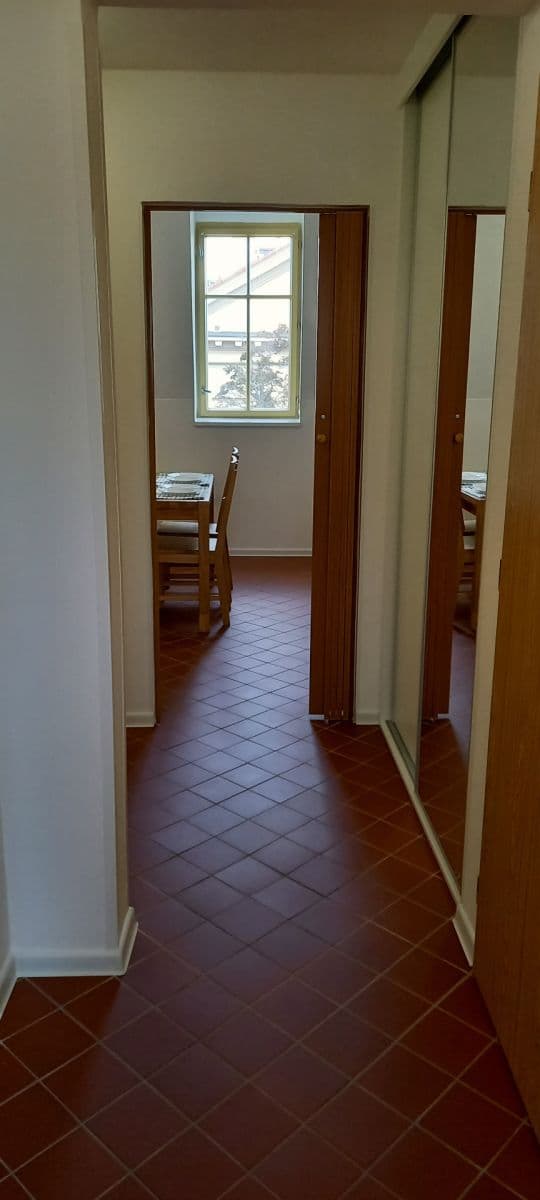 Prodej bytu 1+1 45 m², Moravská, Karlovy Vary, Karlovarský kraj Prodej bytu 1+1 45 m², Moravská, Karlovy Vary, Karlovarský kraj