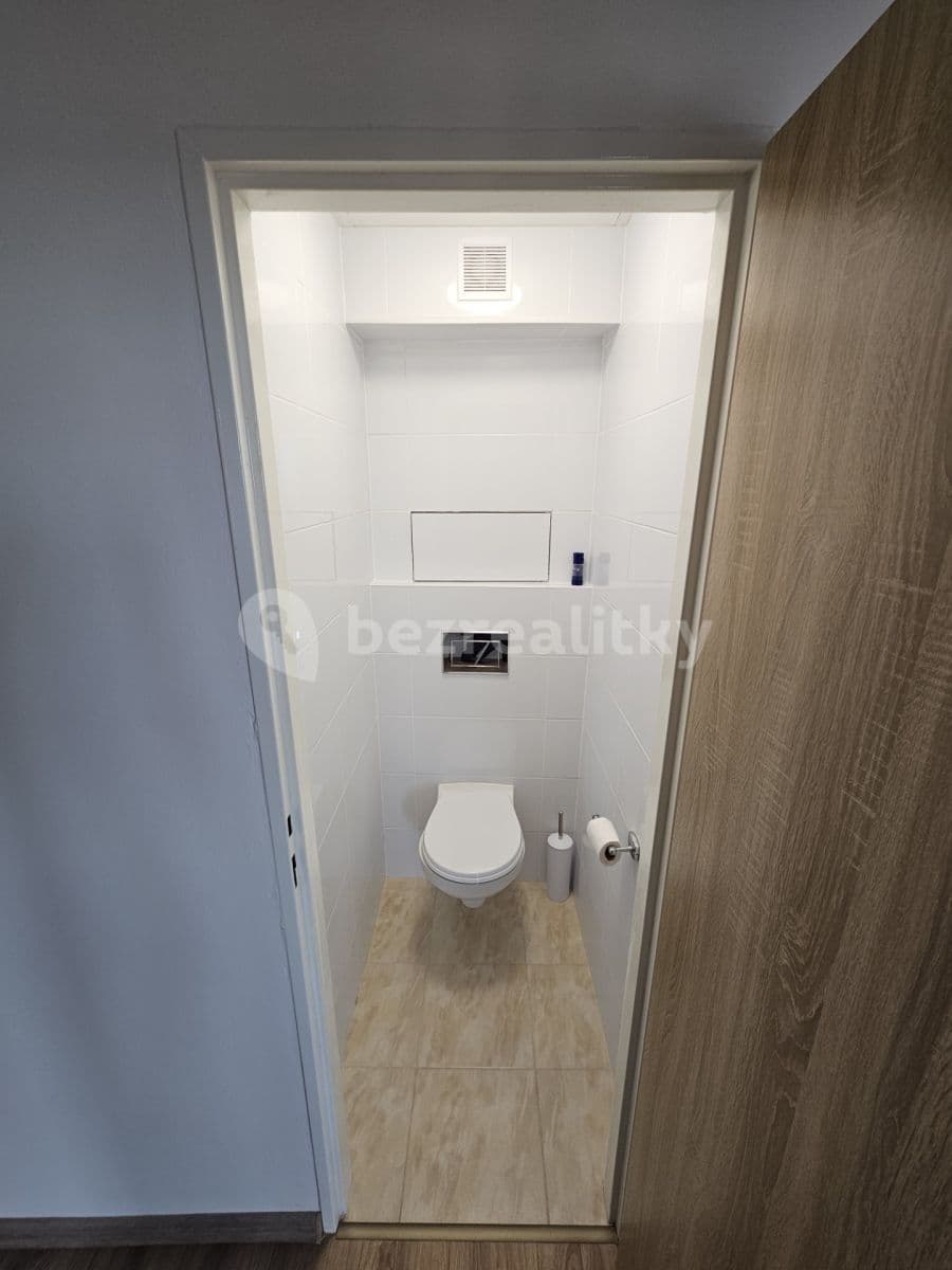Pronájem bytu 2+1 60 m², Pod Dálnicí, Praha, Praha Pronájem bytu 2+1 60 m², Pod Dálnicí, Praha, Praha