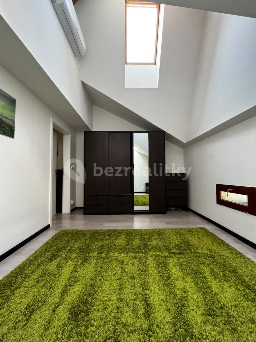 Pronájem bytu 3+kk 80 m², Křenová, Brno, Jihomoravský kraj Pronájem bytu 3+kk 80 m², Křenová, Brno, Jihomoravský kraj