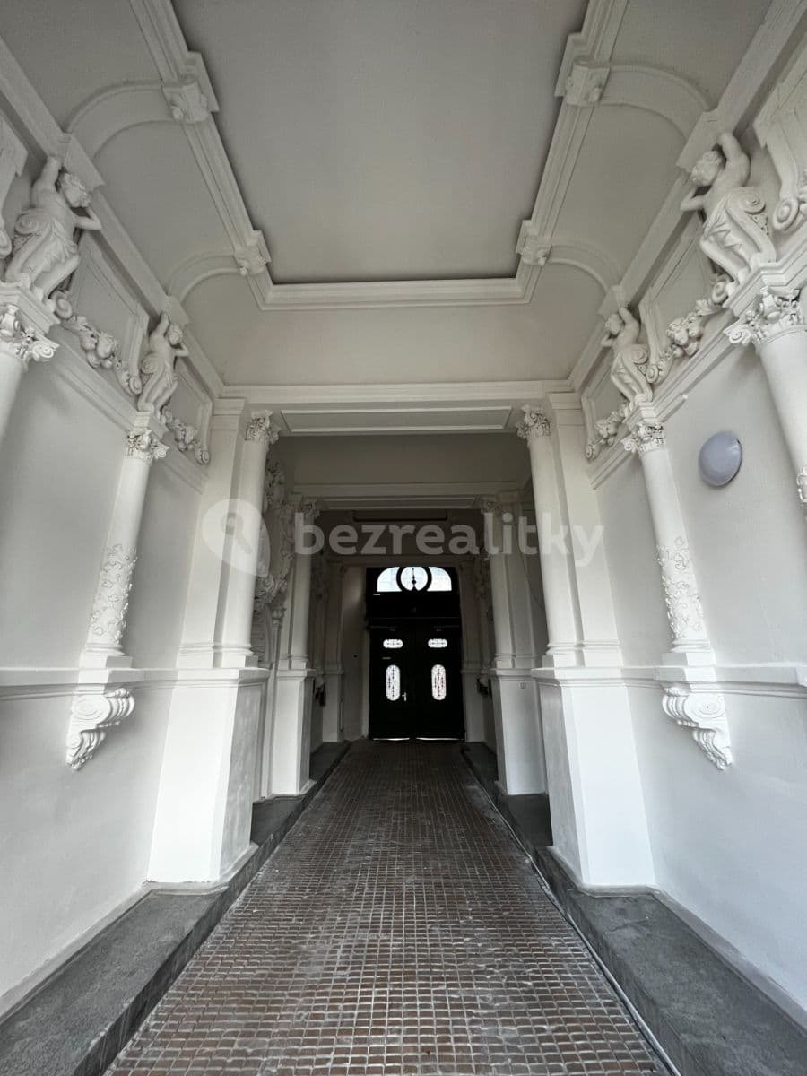 Pronájem bytu 3+kk 80 m², Křenová, Brno, Jihomoravský kraj Pronájem bytu 3+kk 80 m², Křenová, Brno, Jihomoravský kraj