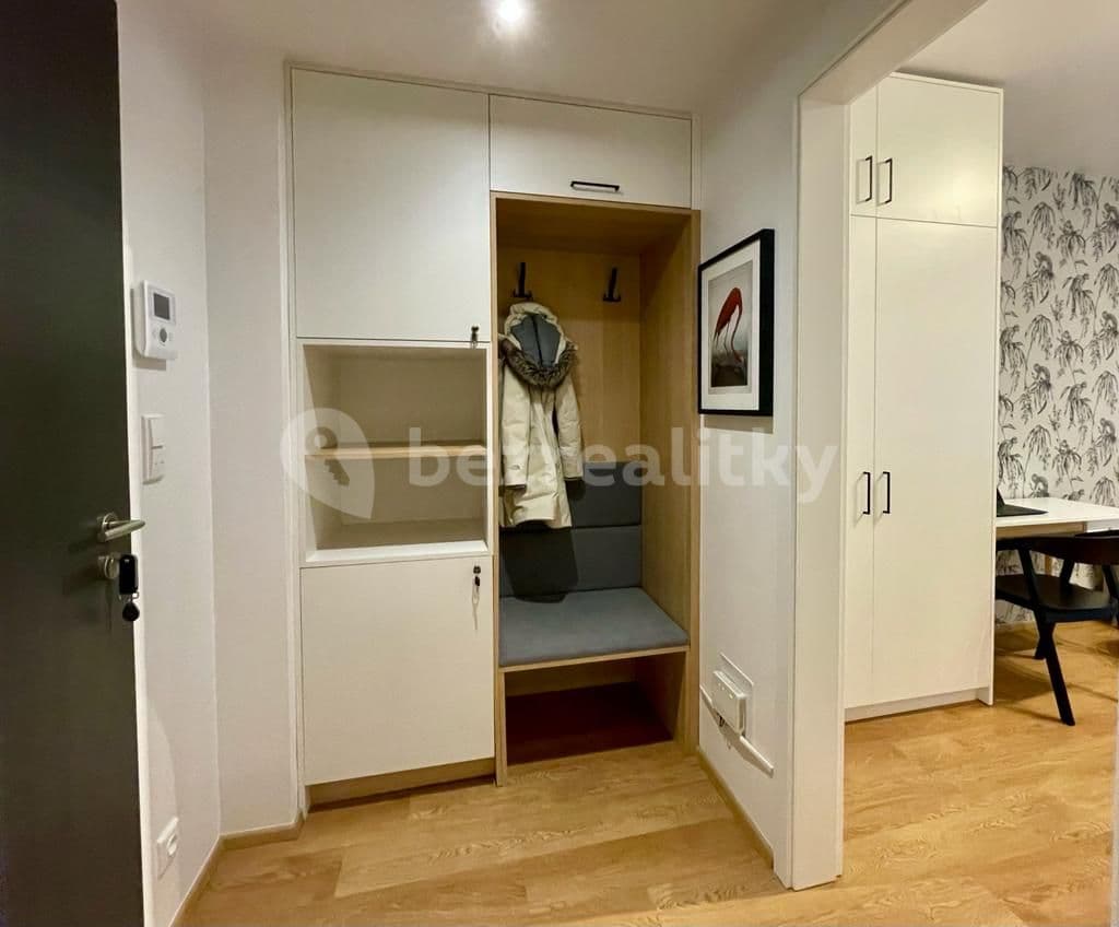 Pronájem bytu 1+kk 40 m², U Pergamenky, Praha, Praha Pronájem bytu 1+kk 40 m², U Pergamenky, Praha, Praha