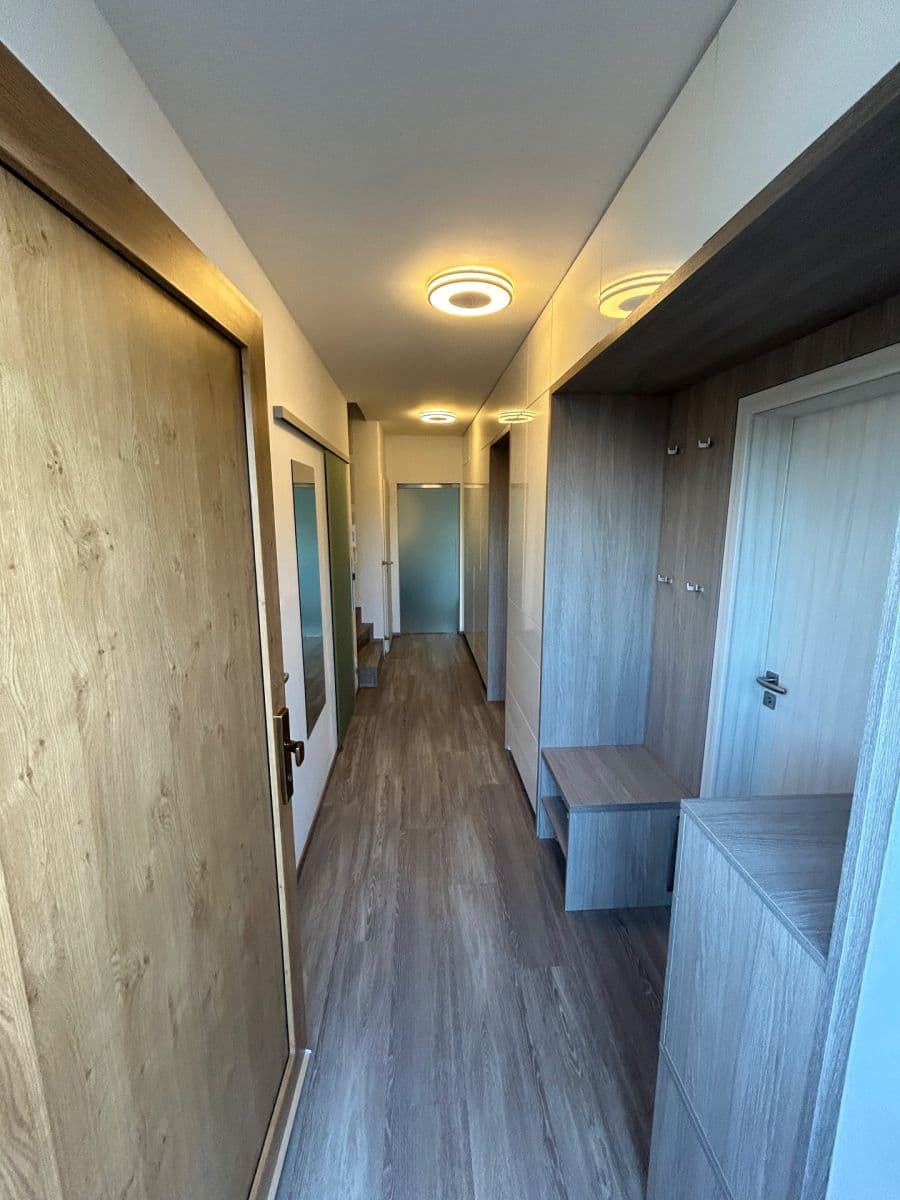 Prodej domu 124 m², pozemek 281 m², Třebízského, Líbeznice, Středočeský kraj Prodej domu 124 m², pozemek 281 m², Třebízského, Líbeznice, Středočeský kraj