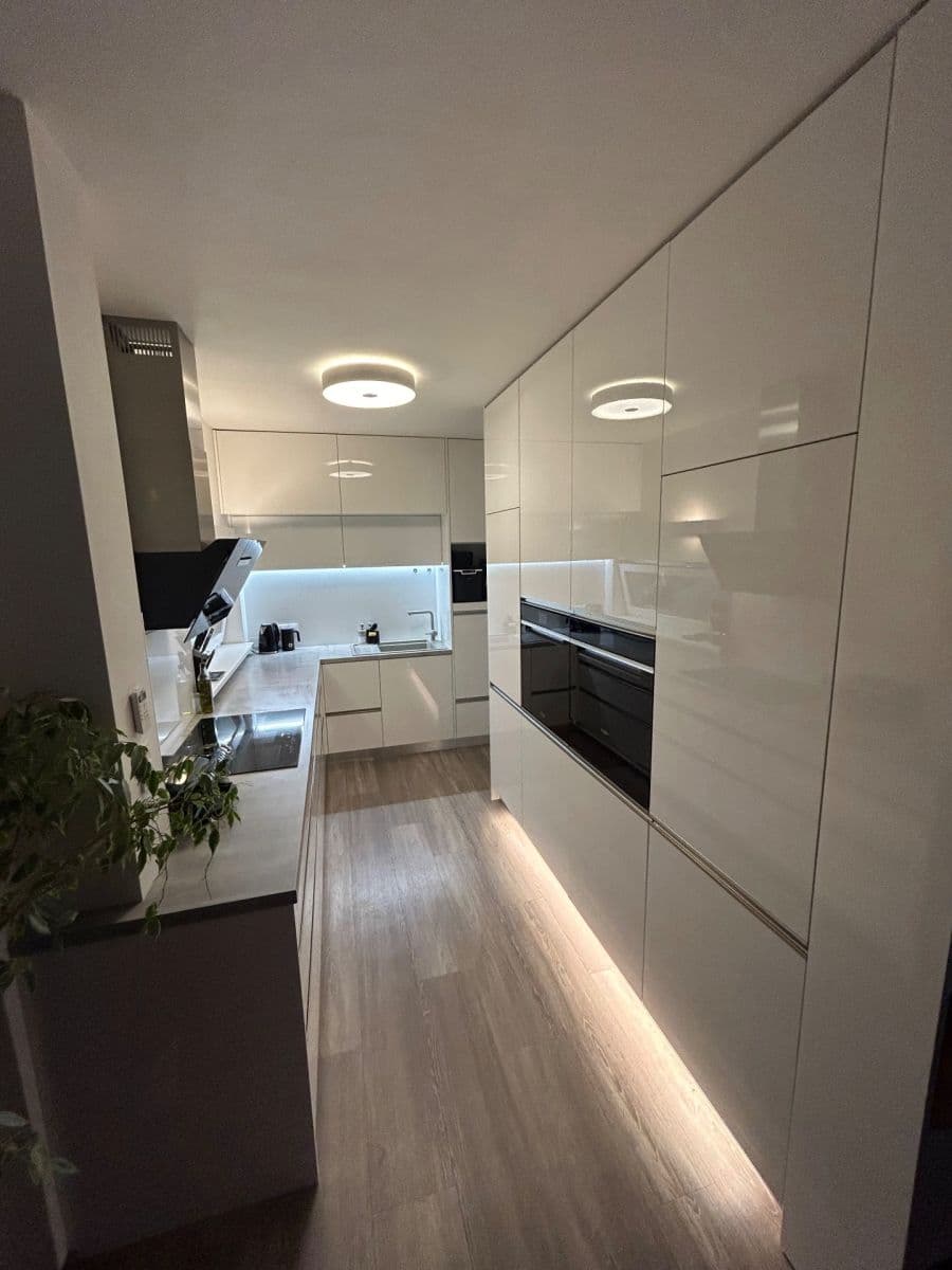 Prodej domu 124 m², pozemek 281 m², Třebízského, Líbeznice, Středočeský kraj Prodej domu 124 m², pozemek 281 m², Třebízského, Líbeznice, Středočeský kraj