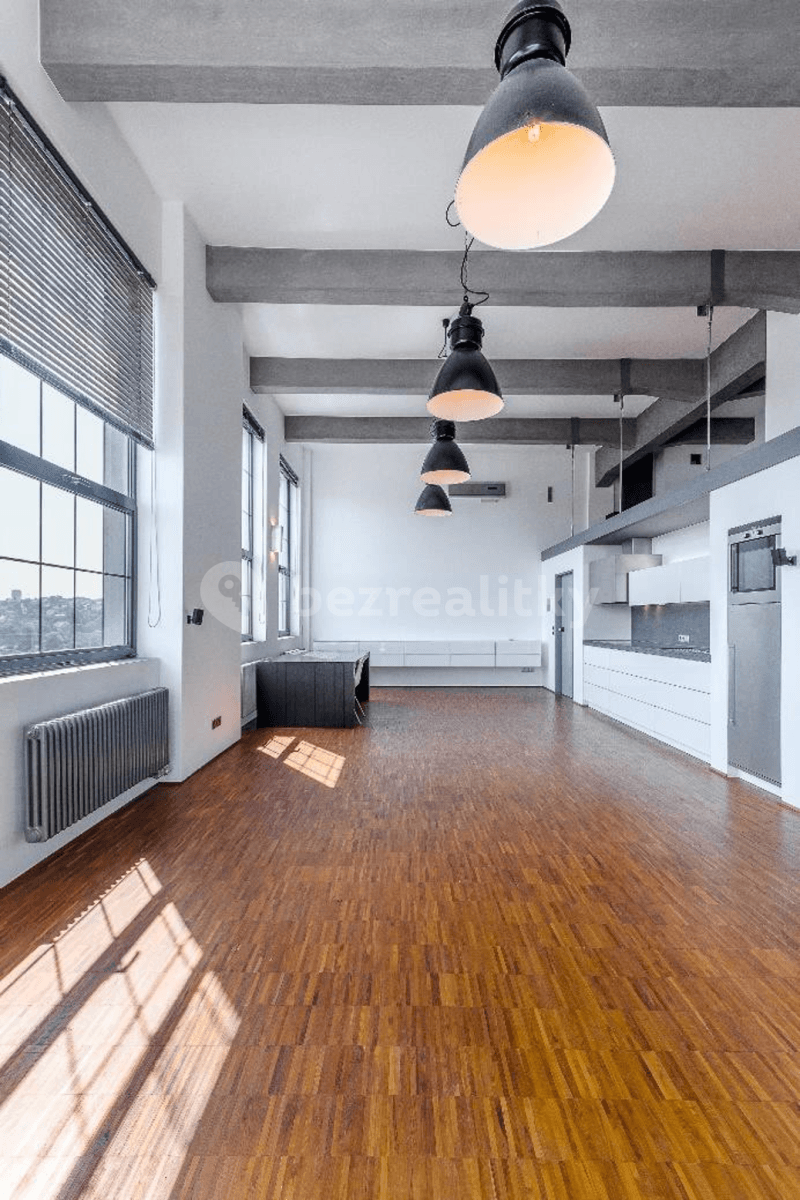 Pronájem kanceláře 114 m², Křížová, Praha, Praha Pronájem kanceláře 114 m², Křížová, Praha, Praha