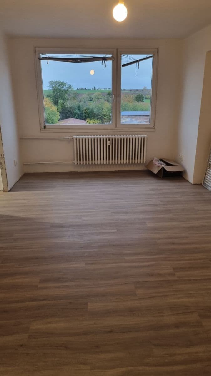 Pronájem bytu 2+1 65 m², Dr. E. Beneše, Bystřice, Středočeský kraj Pronájem bytu 2+1 65 m², Dr. E. Beneše, Bystřice, Středočeský kraj