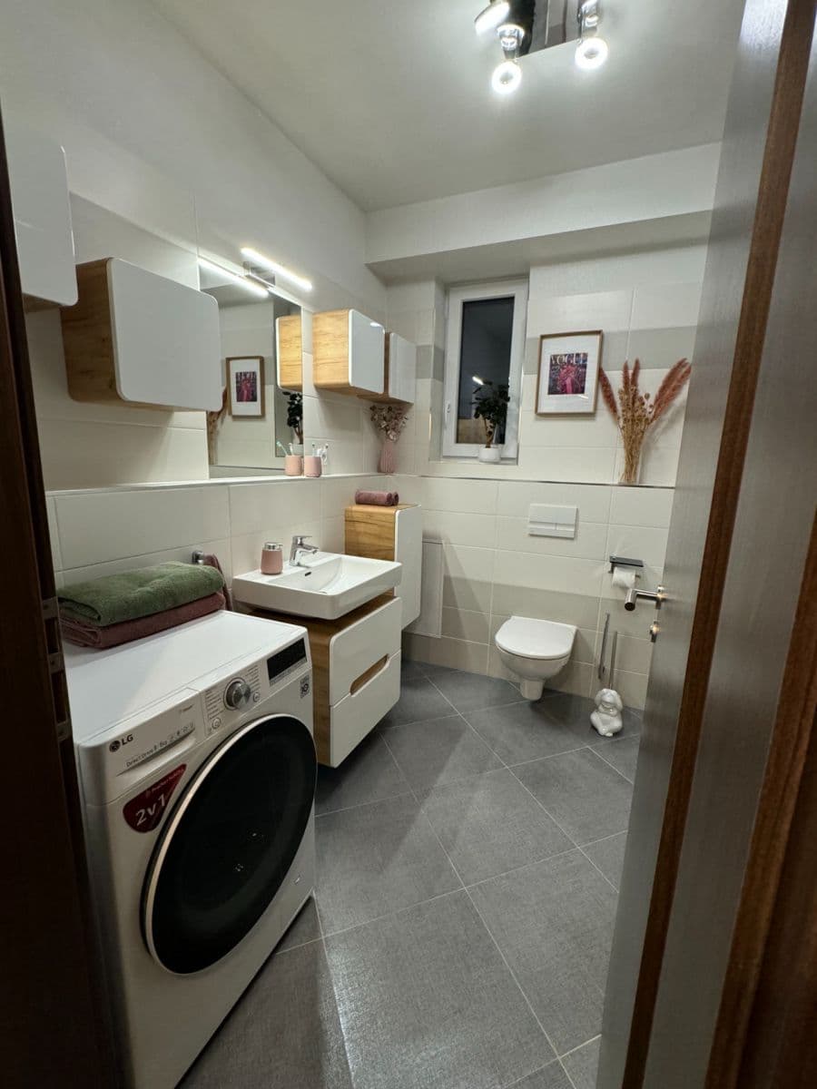 Pronájem bytu 1+kk 42 m², Honzíkova, Praha, Praha Pronájem bytu 1+kk 42 m², Honzíkova, Praha, Praha