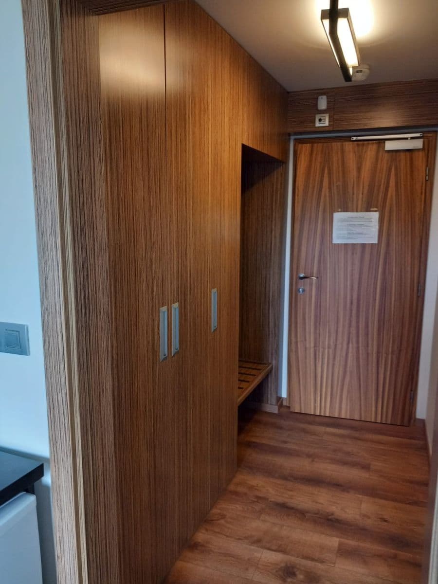 Pronájem bytu Garsoniéra 21 m², Suchdolské náměstí, Praha, Praha Pronájem bytu Garsoniéra 21 m², Suchdolské náměstí, Praha, Praha