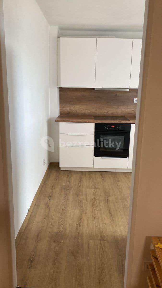 Pronájem bytu 4+1 100 m², Marty Rožánkové, Křelov-Břuchotín, Olomoucký kraj Pronájem bytu 4+1 100 m², Marty Rožánkové, Křelov-Břuchotín, Olomoucký kraj