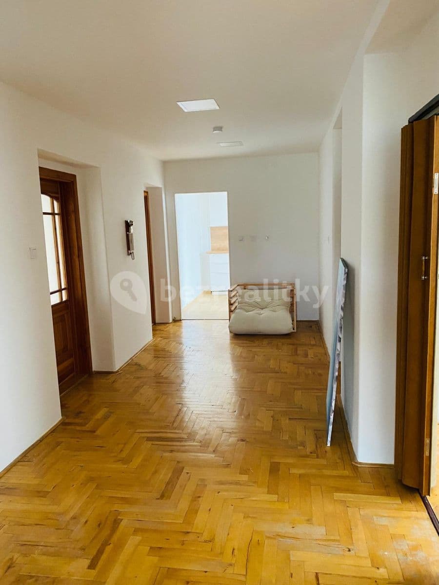 Pronájem bytu 4+1 100 m², Marty Rožánkové, Křelov-Břuchotín, Olomoucký kraj Pronájem bytu 4+1 100 m², Marty Rožánkové, Křelov-Břuchotín, Olomoucký kraj