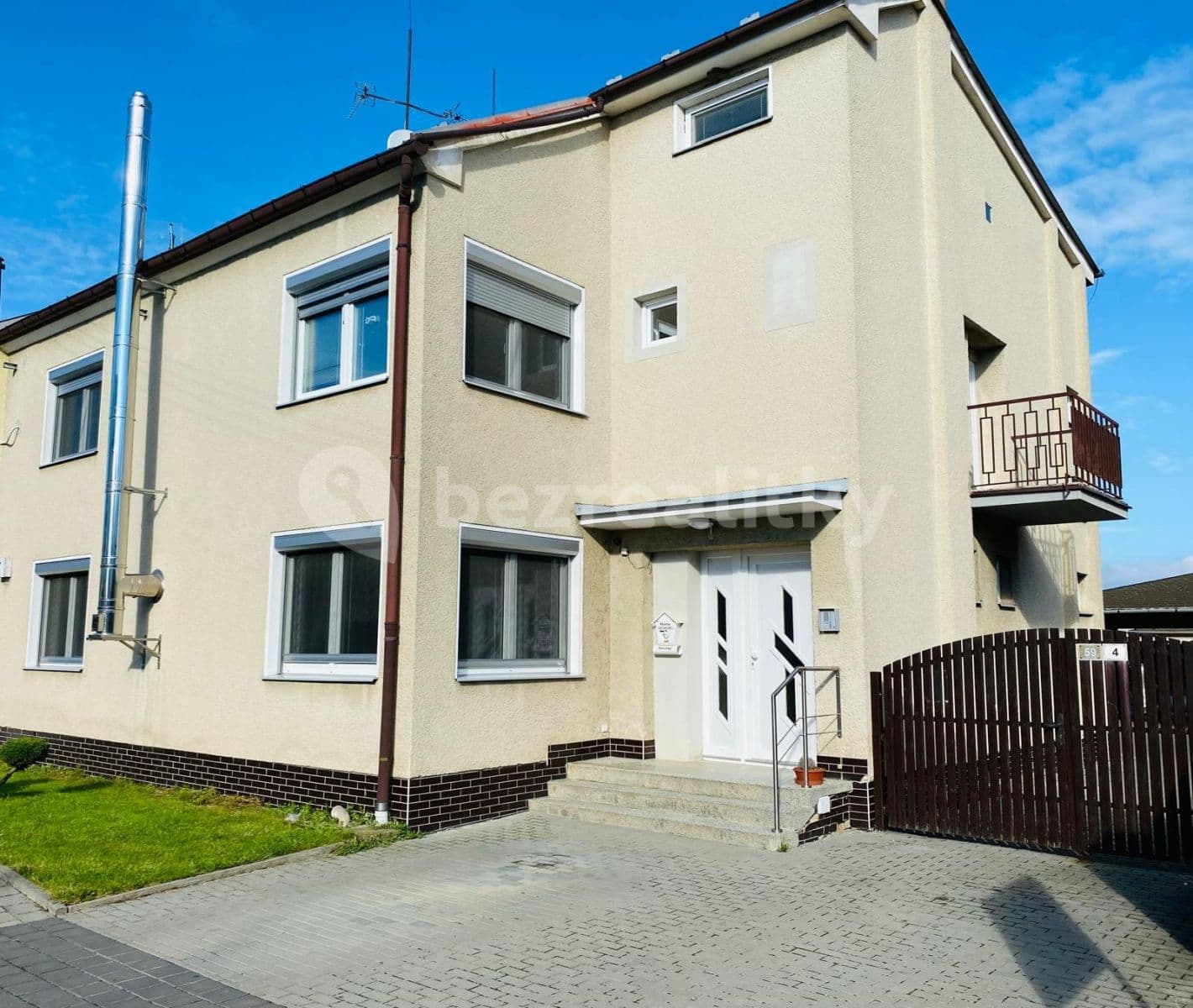 Pronájem bytu 4+1 100 m², Marty Rožánkové, Křelov-Břuchotín, Olomoucký kraj Pronájem bytu 4+1 100 m², Marty Rožánkové, Křelov-Břuchotín, Olomoucký kraj