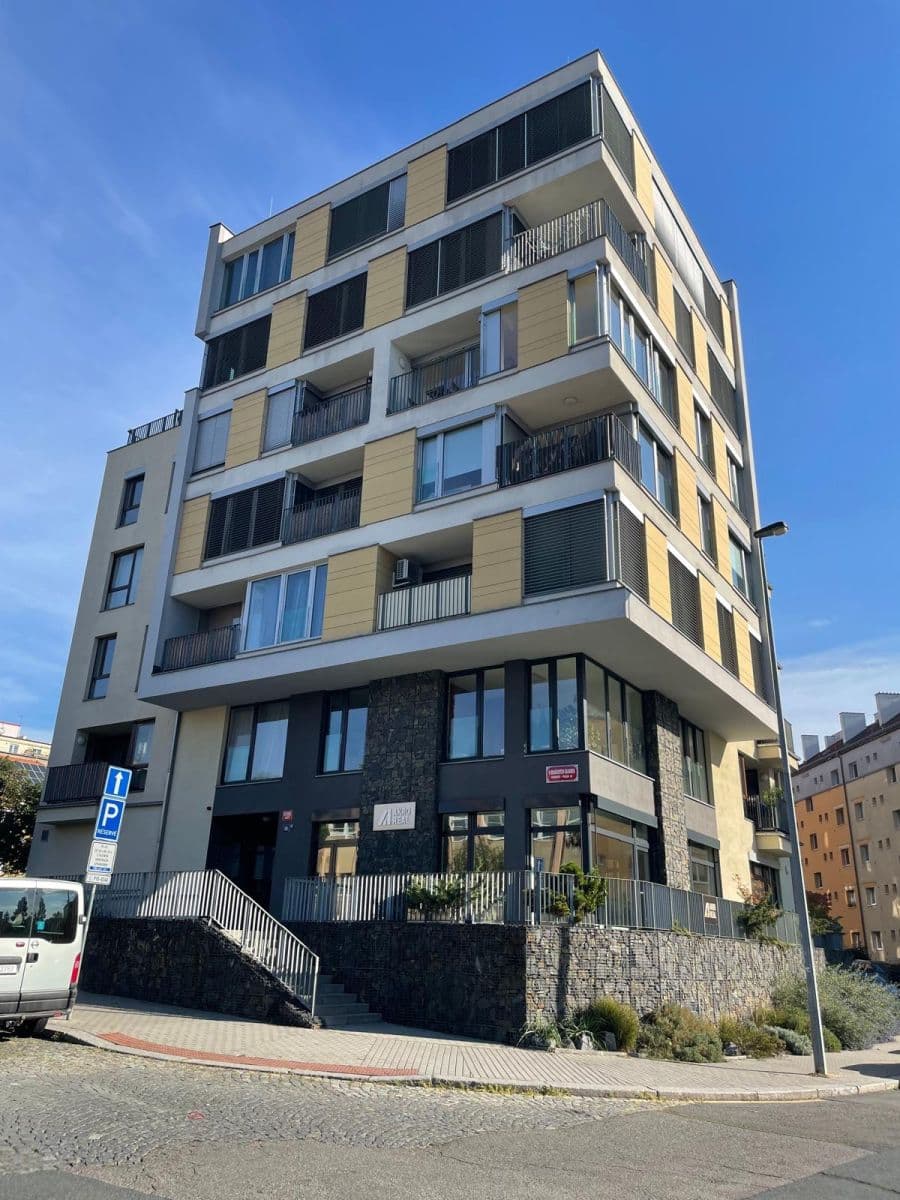 Prodej bytu 1+kk 36 m², U Roháčových kasáren, Praha, Praha Prodej bytu 1+kk 36 m², U Roháčových kasáren, Praha, Praha