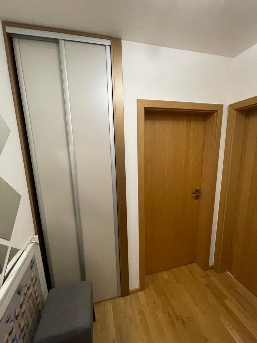 Prodej bytu 1+kk 36 m², U Roháčových kasáren, Praha, Praha Prodej bytu 1+kk 36 m², U Roháčových kasáren, Praha, Praha