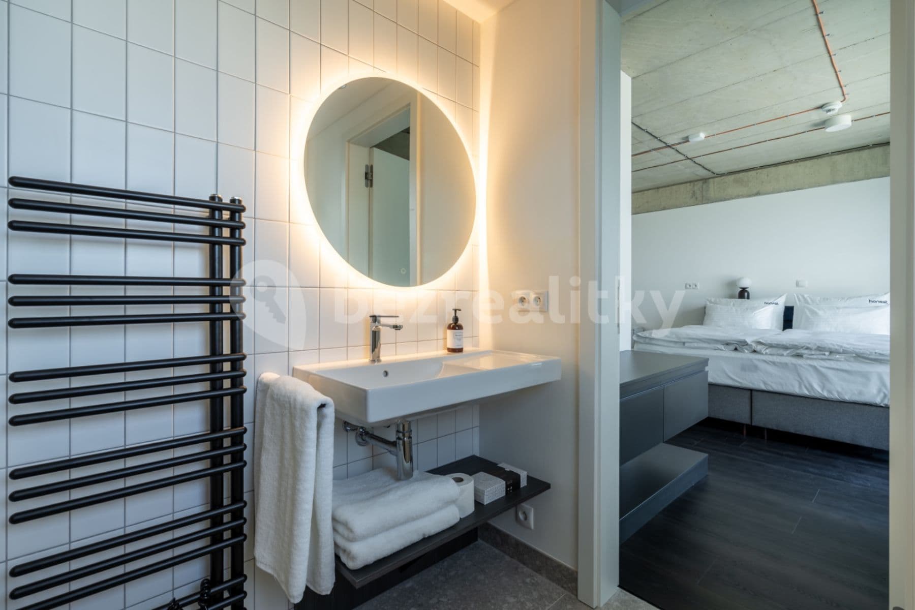 Pronájem bytu 1+kk 37 m², Obchodní, Říčany, Středočeský kraj Pronájem bytu 1+kk 37 m², Obchodní, Říčany, Středočeský kraj