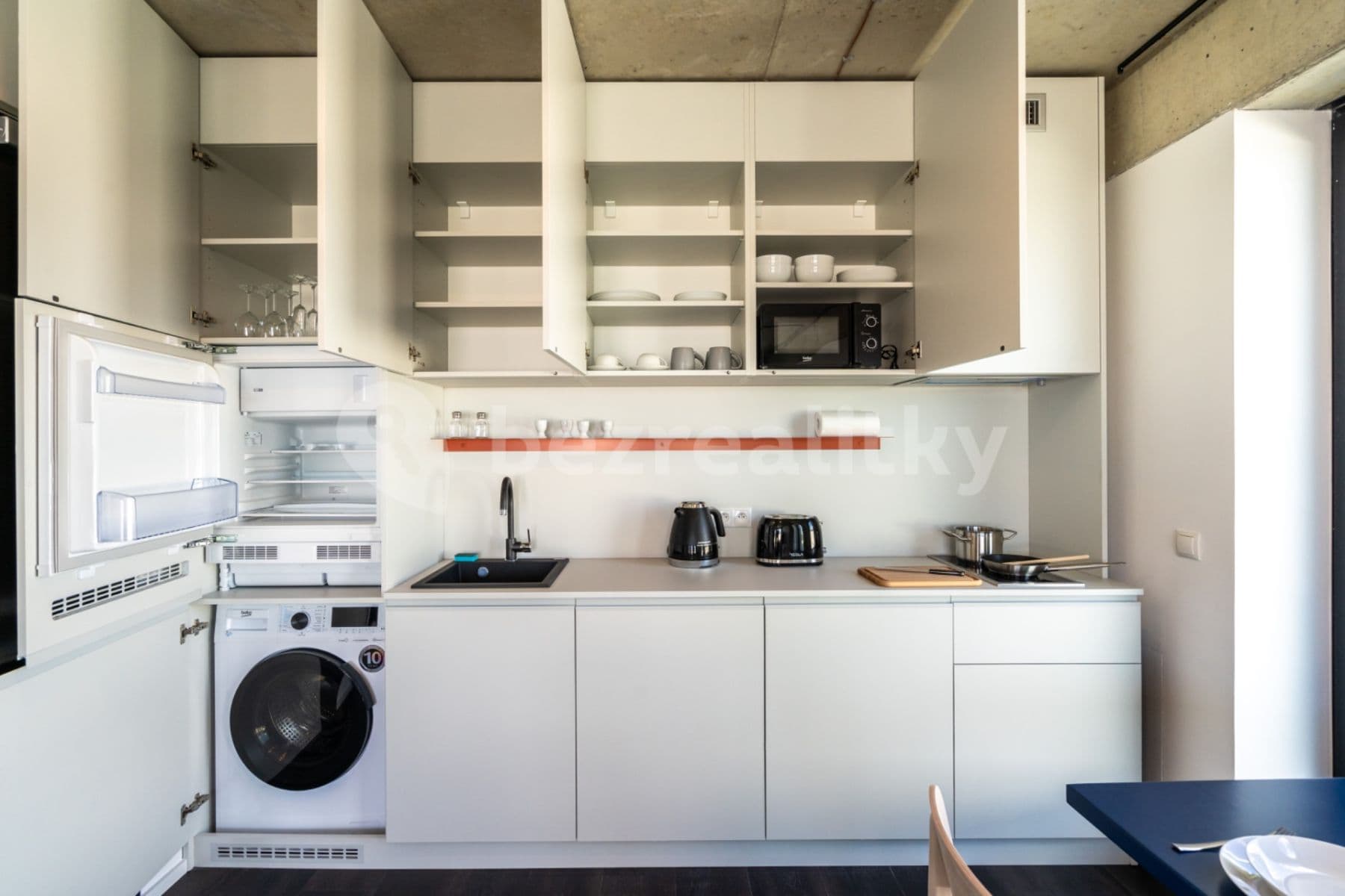 Pronájem bytu 1+kk 37 m², Obchodní, Říčany, Středočeský kraj Pronájem bytu 1+kk 37 m², Obchodní, Říčany, Středočeský kraj