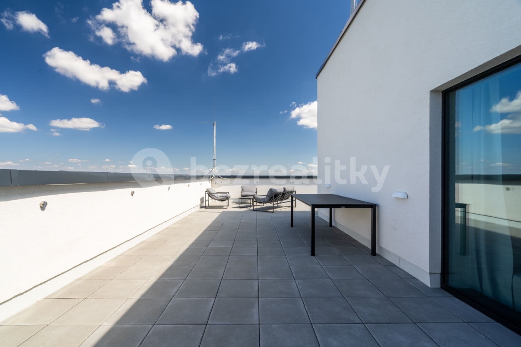 Pronájem bytu 1+kk 37 m², Obchodní, Říčany, Středočeský kraj Pronájem bytu 1+kk 37 m², Obchodní, Říčany, Středočeský kraj