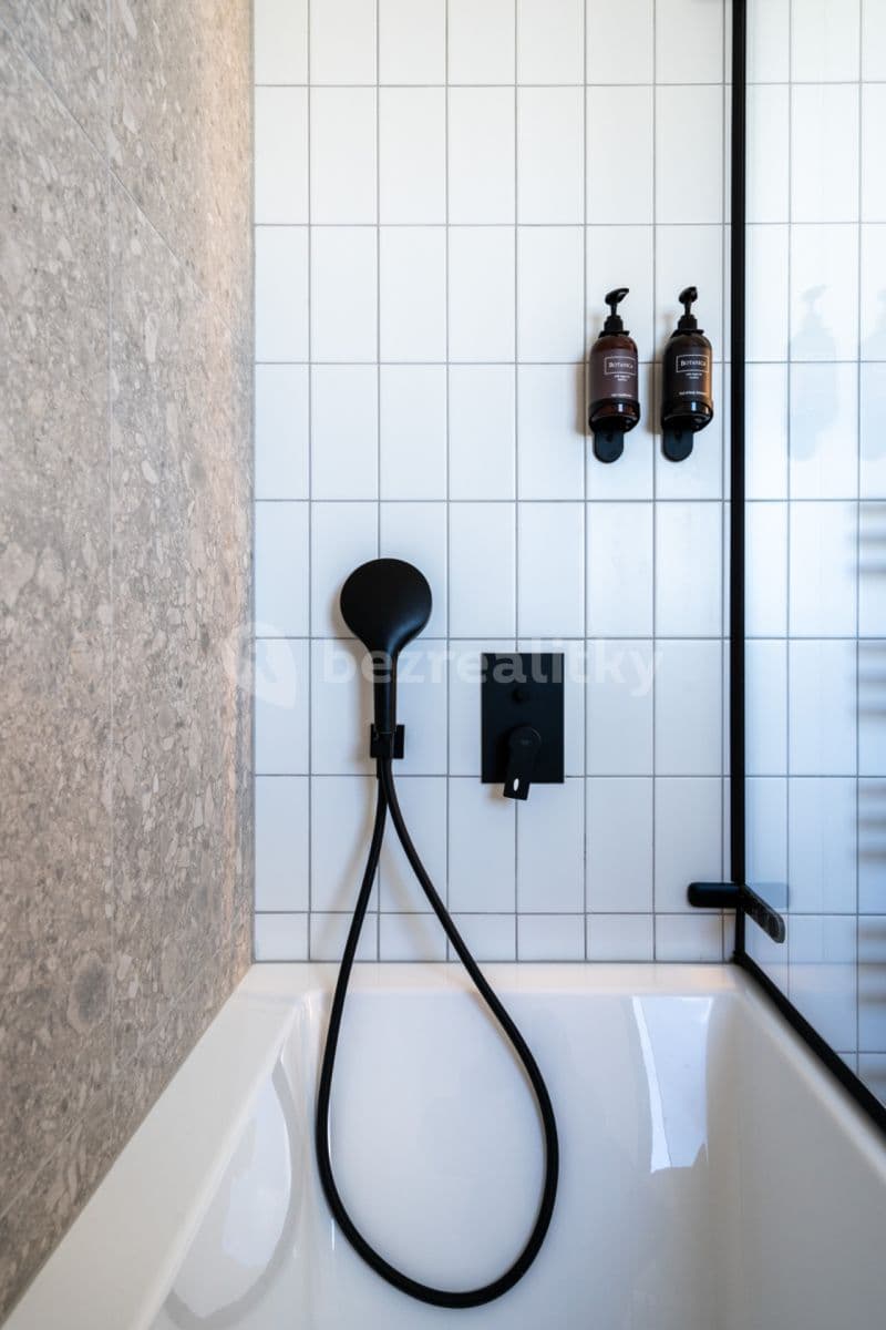Pronájem bytu 1+kk 37 m², Obchodní, Říčany, Středočeský kraj Pronájem bytu 1+kk 37 m², Obchodní, Říčany, Středočeský kraj