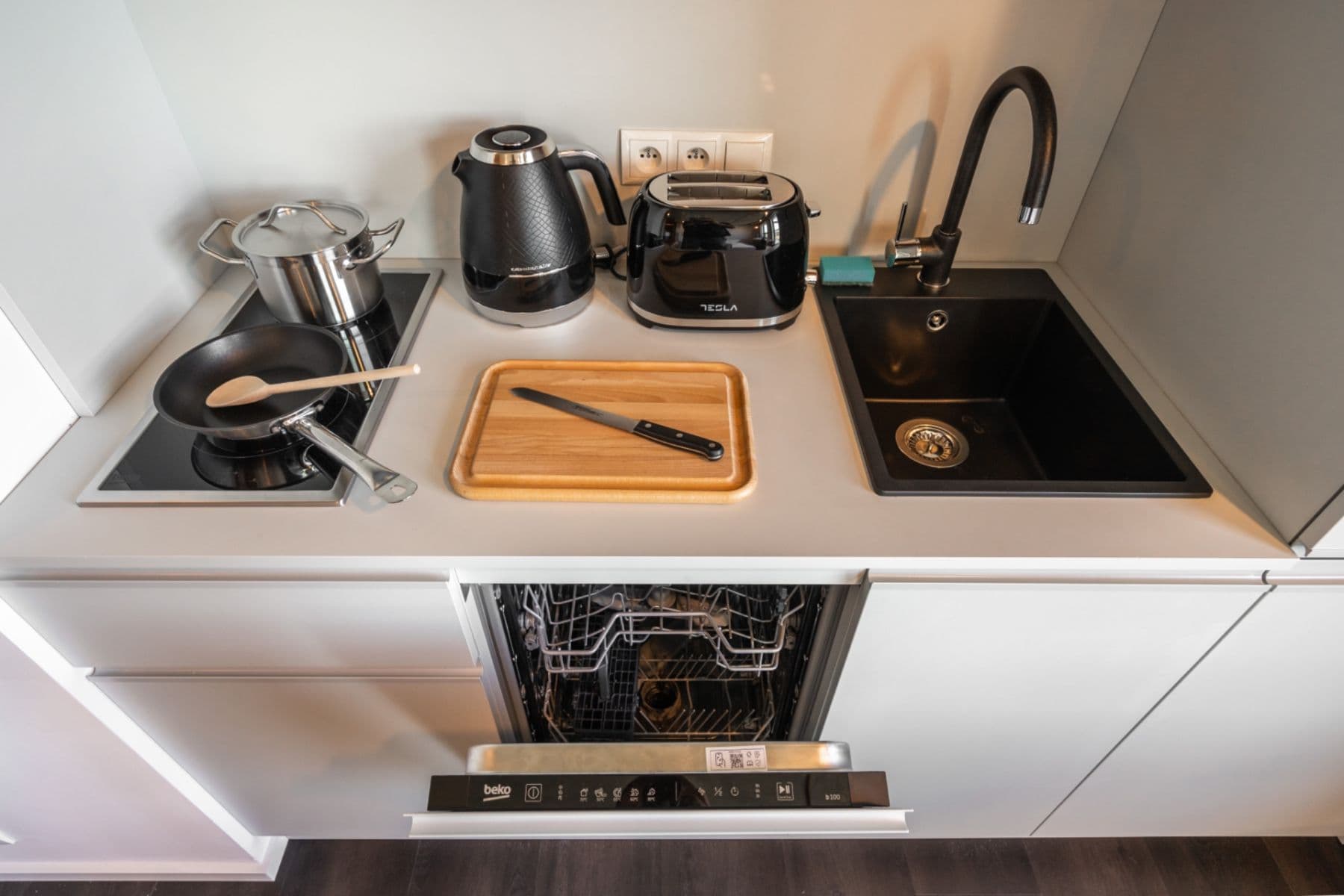 Pronájem bytu 1+kk 33 m², Obchodní, Říčany, Středočeský kraj Pronájem bytu 1+kk 33 m², Obchodní, Říčany, Středočeský kraj