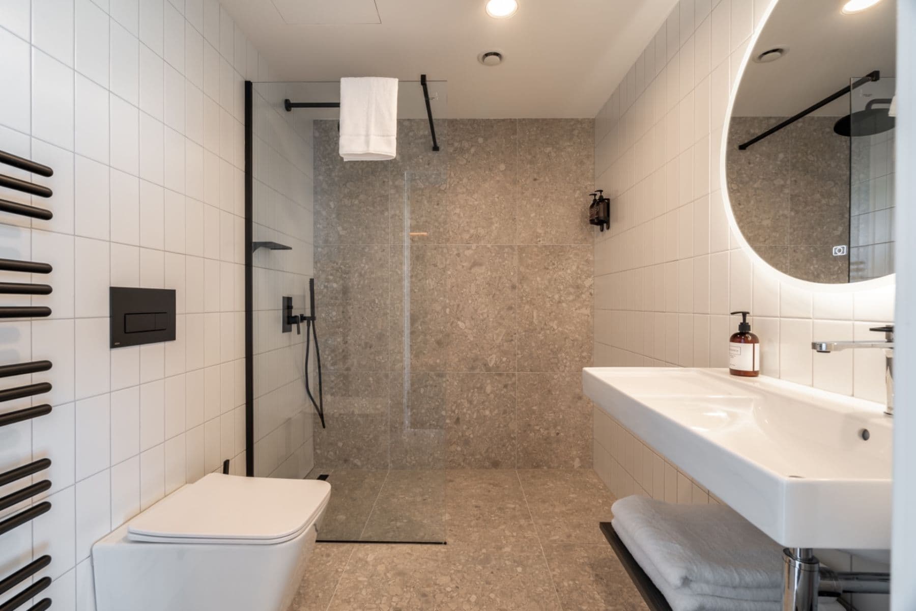 Pronájem bytu 1+kk 33 m², Obchodní, Říčany, Středočeský kraj Pronájem bytu 1+kk 33 m², Obchodní, Říčany, Středočeský kraj