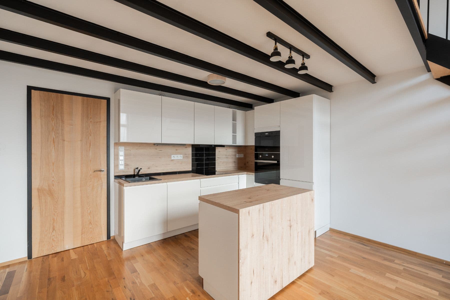 Pronájem bytu 3+kk 84 m², Ambrožova, Praha, Praha Pronájem bytu 3+kk 84 m², Ambrožova, Praha, Praha