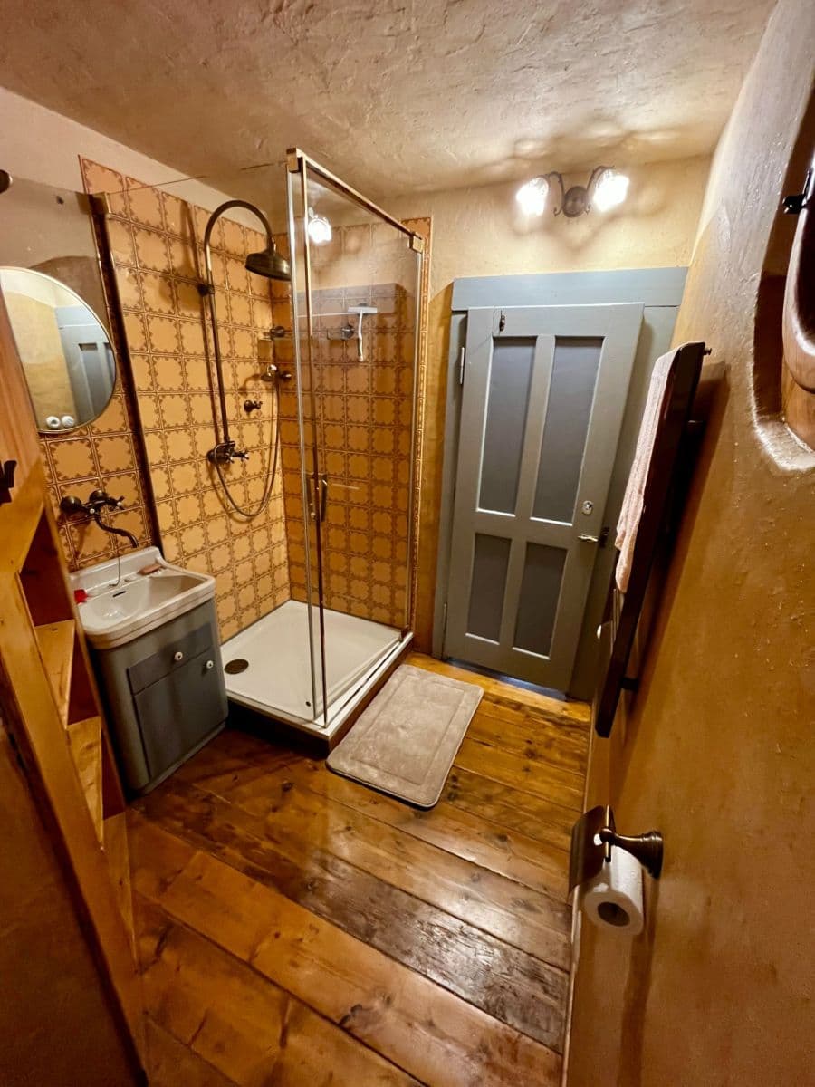 Pronájem domu 150 m², pozemek 200 m², Jízdecká, Nymburk, Středočeský kraj Pronájem domu 150 m², pozemek 200 m², Jízdecká, Nymburk, Středočeský kraj