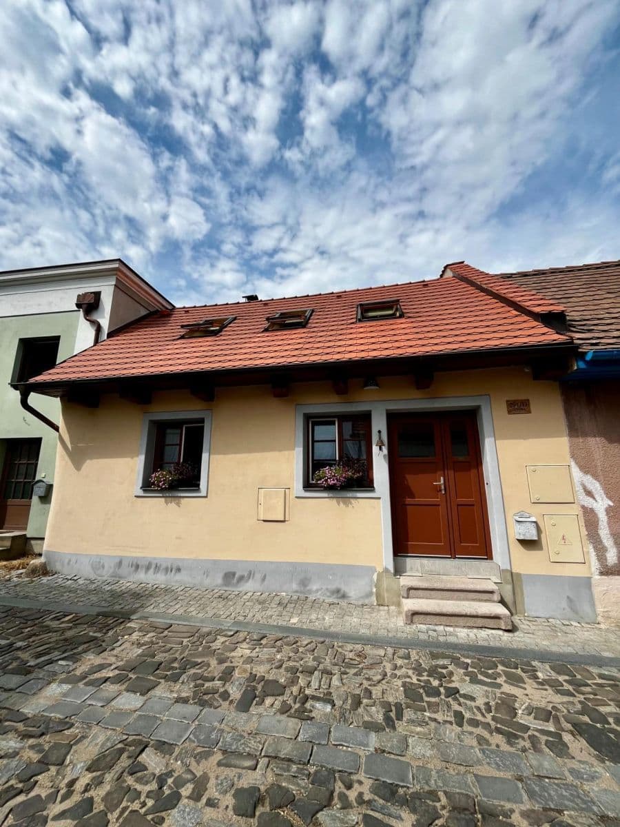 Pronájem domu 150 m², pozemek 200 m², Jízdecká, Nymburk, Středočeský kraj Pronájem domu 150 m², pozemek 200 m², Jízdecká, Nymburk, Středočeský kraj